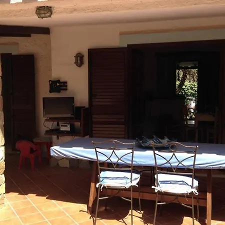 And Garden, 10 Min From Villa