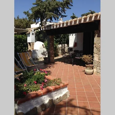 And Garden, 10 Min From * Villasimius